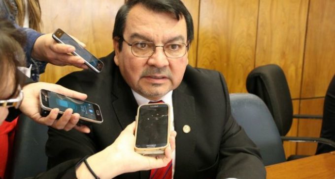 Abogado de McLeod dice que es innecesario que la intendenta solicite a la Junta su nota de renuncia para retirarla