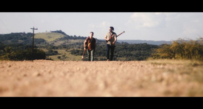 Nestorló y Los Caminantes preparan estreno del videoclip Mamáma