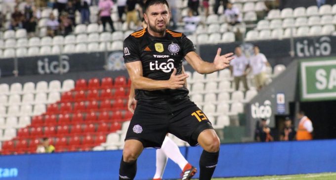 El decano gana y llega como líder al superclásico