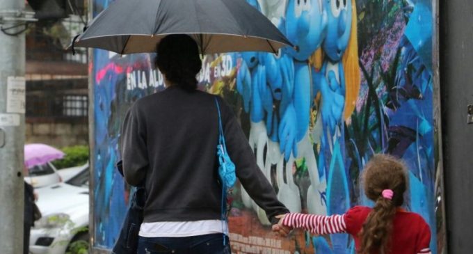 Martes fresco a cálido y lluvioso