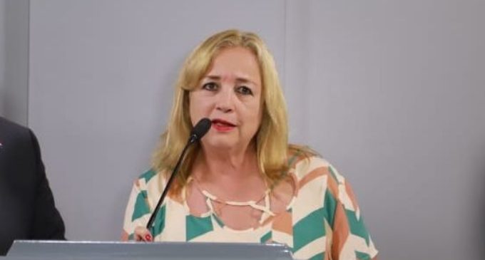 “La presidenta del INDI es una inútil”