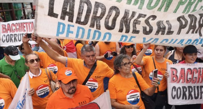 Escraches divididos frente al JEM
