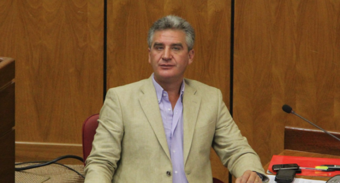 “Enrique Bacchetta es una persona mediocre”