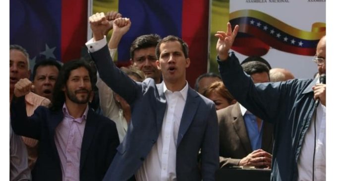 Venezolanos en Paraguay esperan reunirse con Juan Guaidó
