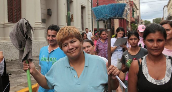 A las empleadas domésticas se les debe pagar el total del seguro social
