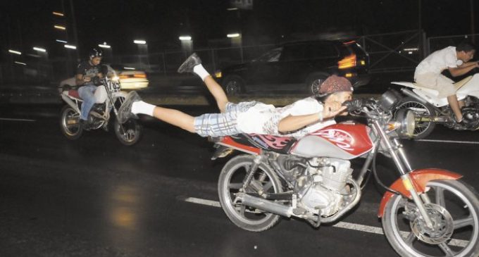 Preocupa pandillas de motociclistas en Luque