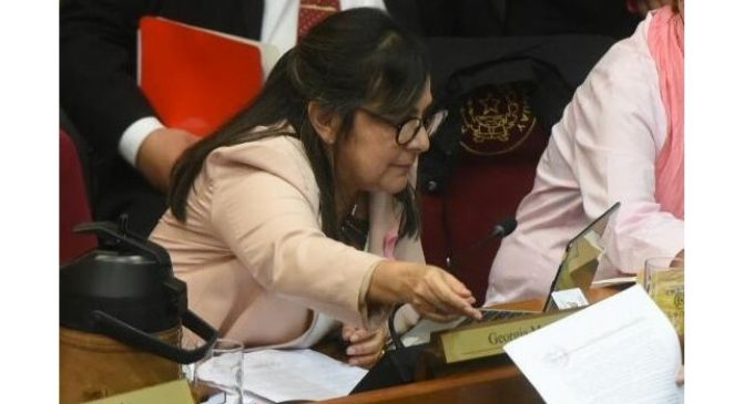“La Constitución no dice que Paraguay es un Estado laico”, asegura senadora