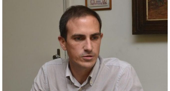 Que Contraloría investigue dinero de binacionales transferido a municipios y gobernaciones, pide senador