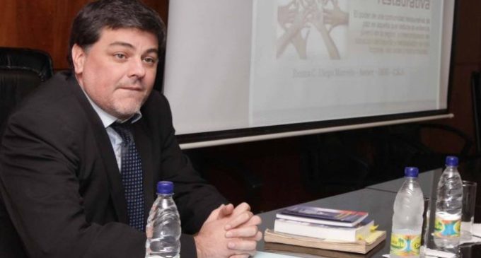 Falta de recursos no es excusa, dice juez