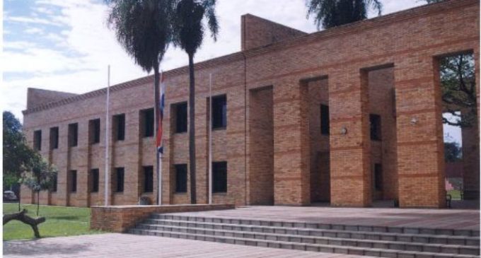 “Alumnos del Centro de estudiante de Derecho se dividen”