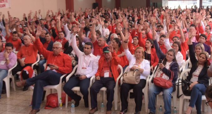 Con apoyo de oficialismo, colorados cambian estatuto de ANR