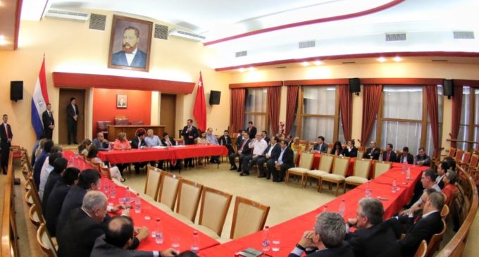 Parlamentarios colorados se reunieron en busca de unidad partidaria