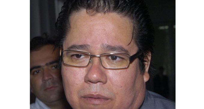 Diputados aprueba renuncia de García y toma juramento a nuevo contralor