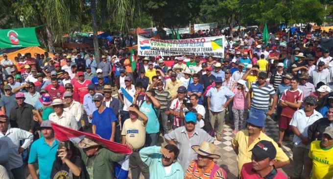 Campesinos se reúnen hoy con representantes del Ejecutivo