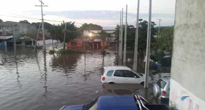 Alerta en ANDE ante peligro de que aguas alcancen subestación de Sajonia