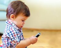 La OMS recomienda no dar pantallas electrónicas a niños menores de 1 año
