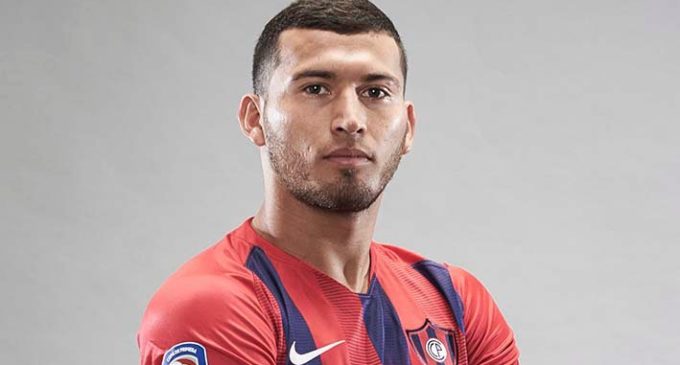 Juan Escobar se marcha al Cruz Azul de México
