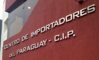 Importadores están preocupados por desaceleración económica