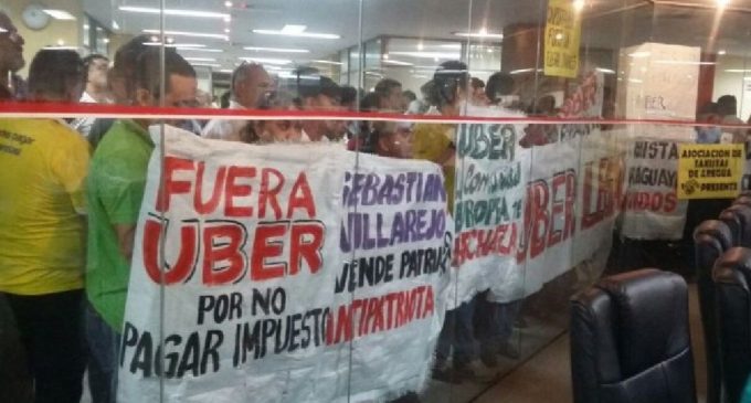 “Fue un desliz”: Taxista pidió disculpas tras pedir que periodistas “sean fusilados con cañón”