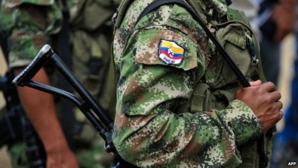 Medio millón de personas sin energía por ataque de las FARC en Colombia