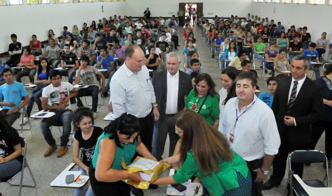 Becas de itaipu: Solo el 6% de los jóvenes alcanzaron el puntaje