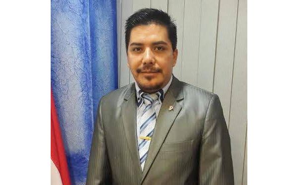 Portillo pide reducir el receso parlamentario