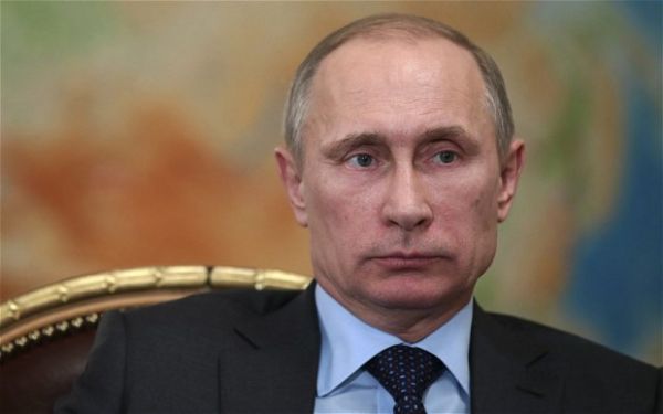 Vladimir Putin bajará 10% su sueldo