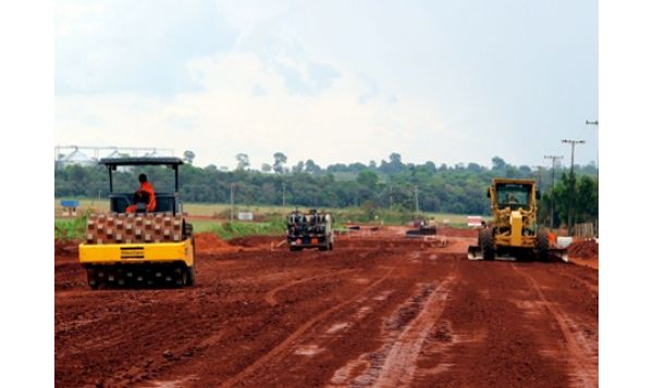 MOPC: Mejoran caminos en Alto Paraná.