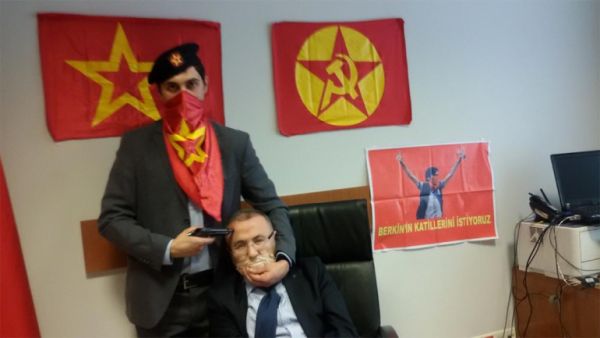 Tensión en Turquía: grupo de ultra izquierda toma como rehén a un fiscal en Estambul