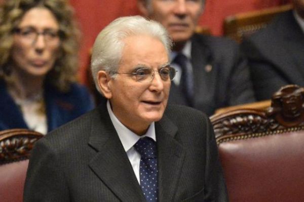 Italia: nuevo presidente pide erradicar la mafia