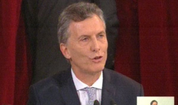 Macri jura como presidente de Argentina
