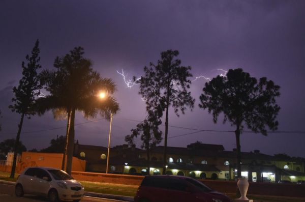 Alerta meteorológica para ocho departamentos