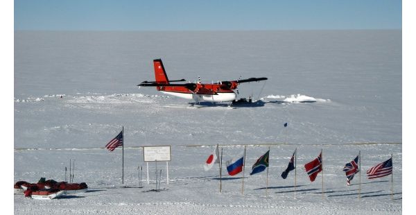 Avión brasileño se accidenta al aterrizar en la Antártida