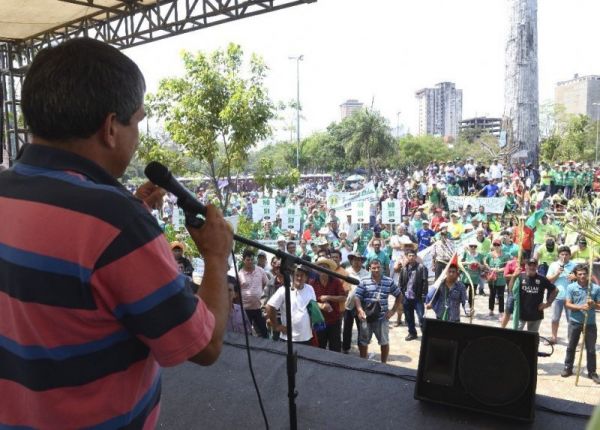 Seguirán insistiendo por el rechazo del IVA