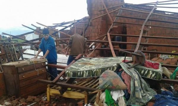 Temporal deja destrozos en el norte