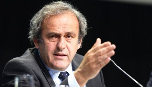 Platini insiste en que la FIFA necesita cambios inmediatos