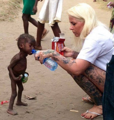 Rescatan a un niño de dos años abandonado por “brujo” en Nigeria