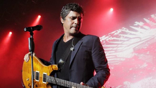 Alejandro Sanz detuvo concierto en México para defender a mujer maltratada