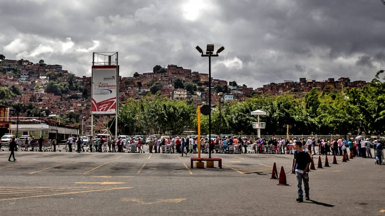 Venezuela impuso cortes de luz a los centros comerciales por la crisis energética
