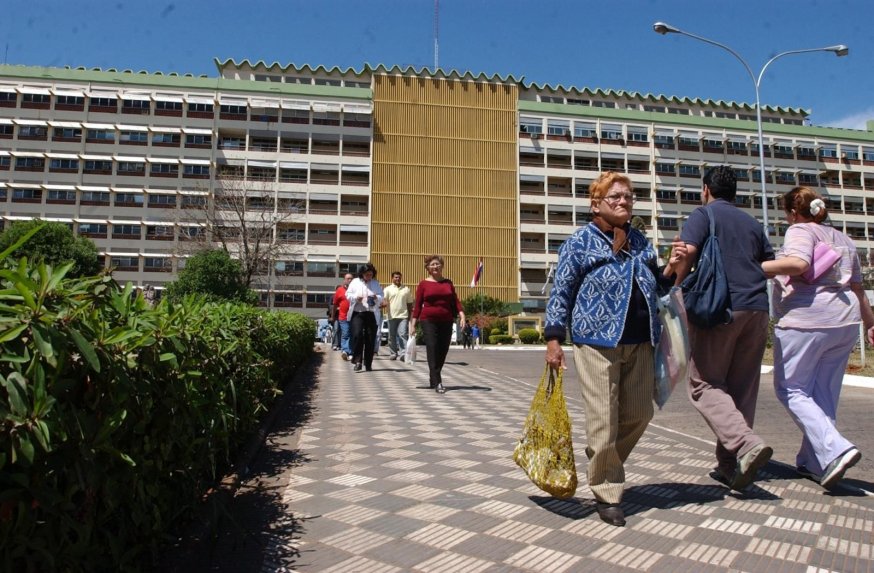 IPS cerró 2015 con deuda de G. 250.000 millones en Salud