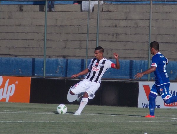 Libertad se enfrenta hoy a River Plate en busca de su primer triunfo