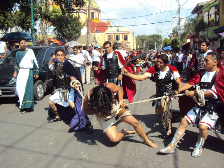 San Jerónimo invita a su tradicional vía crucis por Semana Santa