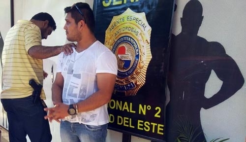 Detienen a joven con 500 pastillas de éxtasis