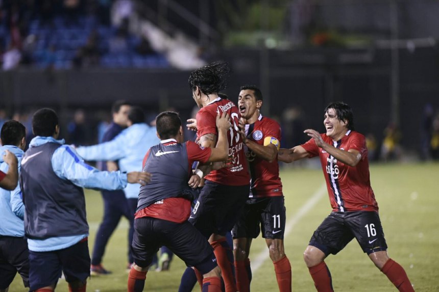 Cerro Porteño venció al Corinthians