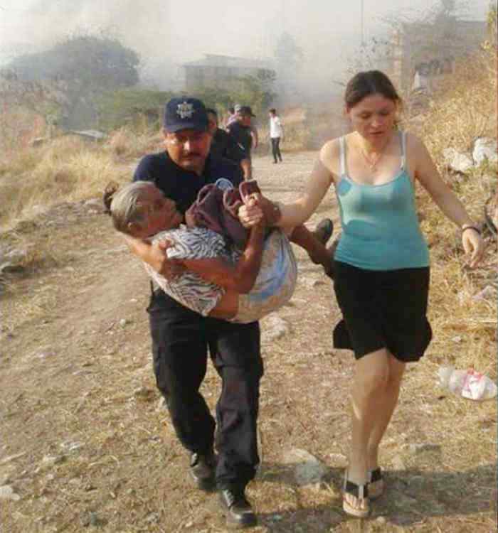 La foto del Policía mexicano que se volvió viral en las redes