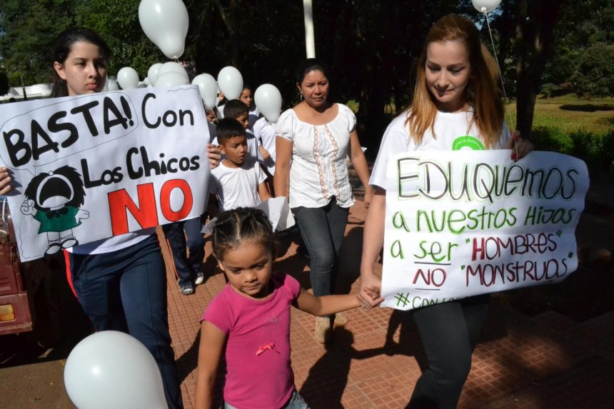 CDE marchó contra el abuso infantil