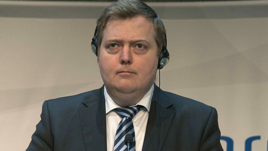 Renuncia primer ministro de Islandia luego de que su nombre apareciera en los papeles de Panama