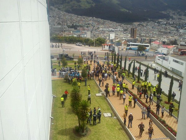 Un segundo terremoto de magnitud 6,8 sacude Ecuador en menos de 10 horas