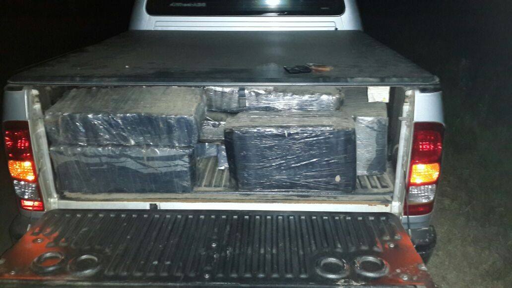 Un hombre transportaba 1000 kilos de marihuana en una camioneta