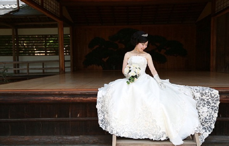 Casamiento sin marido, la última excentricidad en Japón